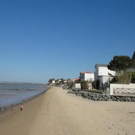 Les Bains 20 론세레뱅